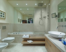 Enlarge photo 46