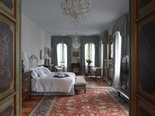 Enlarge photo 52