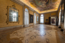 Enlarge photo 12