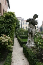 Enlarge photo 8