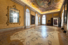 Enlarge photo 17