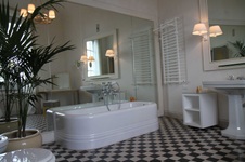 Enlarge photo 16