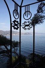 Enlarge photo 68