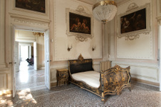 Enlarge photo 35