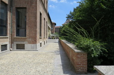 Enlarge photo 2
