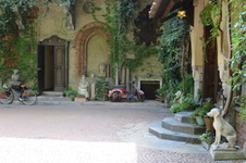 Enlarge photo 4