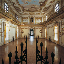 Enlarge photo 13
