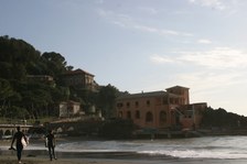 Enlarge photo 44