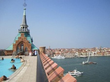 Enlarge photo 8