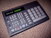 Roland R-70 Human Rhythm Composer