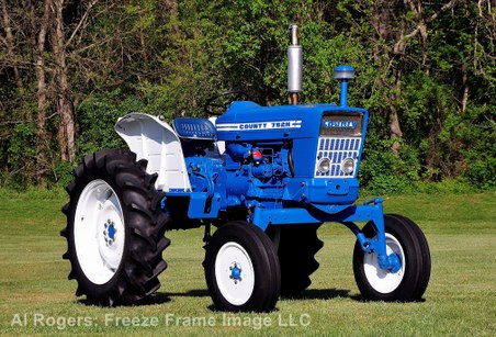 County 752 H Tractor