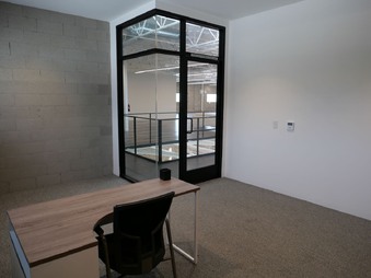 Enlarge photo 55