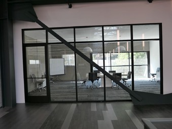 Enlarge photo 69