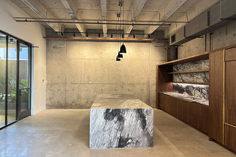 Enlarge photo 19