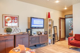 Enlarge photo 16