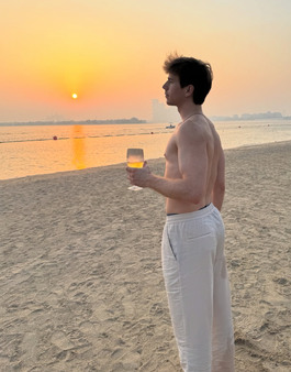 Enlarge photo 2
