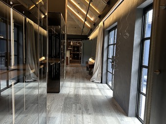 Enlarge photo 33