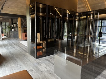 Enlarge photo 35