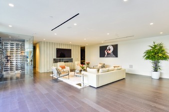 Enlarge photo 32