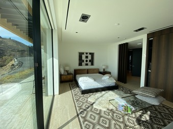 Enlarge photo 124