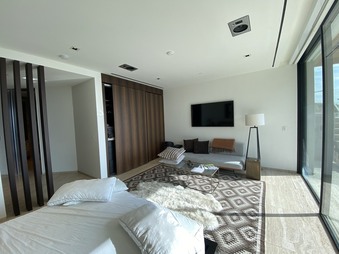 Enlarge photo 125