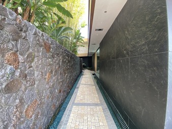 Enlarge photo 127