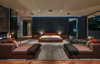 Enlarge photo 22