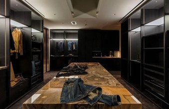 Enlarge photo 25