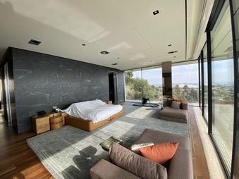 Enlarge photo 49
