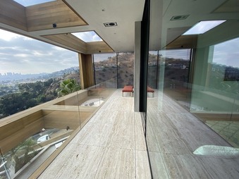 Enlarge photo 79