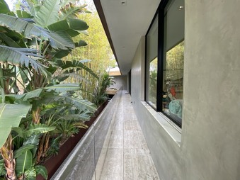 Enlarge photo 82