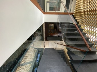 Enlarge photo 86