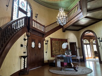 Dayna House