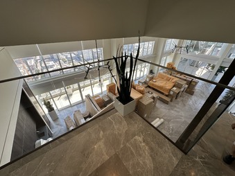 Enlarge photo 12