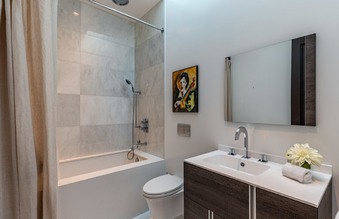 Enlarge photo 80