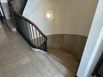 Enlarge photo 14