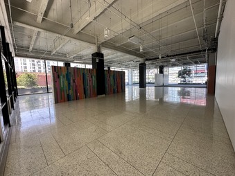 Enlarge photo 30