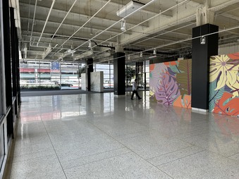 Enlarge photo 32