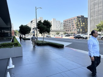 Enlarge photo 54