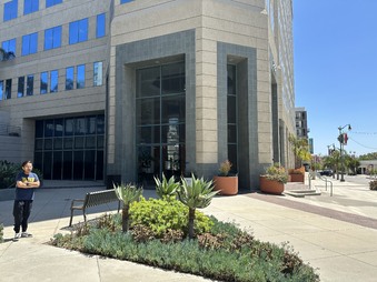 222 W 6th