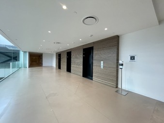 Enlarge photo 40