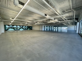 Enlarge photo 35