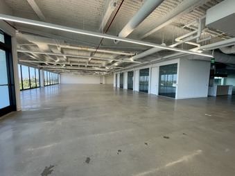 Enlarge photo 32