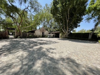 Enlarge photo 56