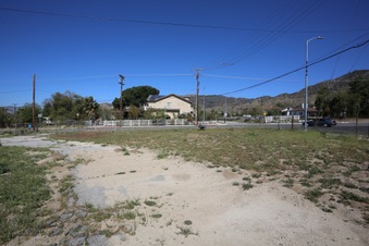 Enlarge photo 12