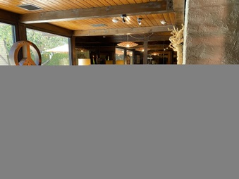 Enlarge photo 70