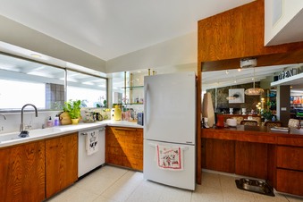 Enlarge photo 29