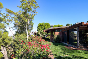 Enlarge photo 49