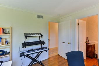 Enlarge photo 39