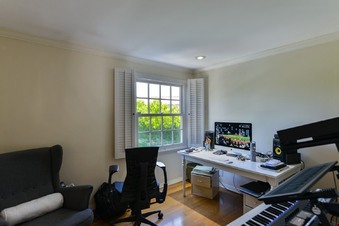 Enlarge photo 40